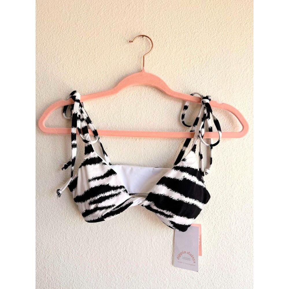 Dippin Daisys Zuma Twist Tie Bikini Top in Black & White Zebra Print size XS NWT